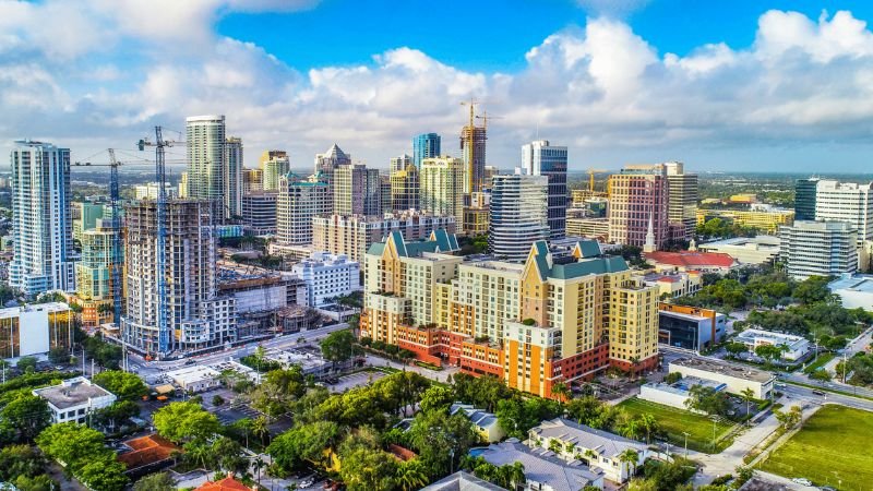 Frontier Airlines Fort Lauderdale-Hollywood International Airport – FLL Terminal