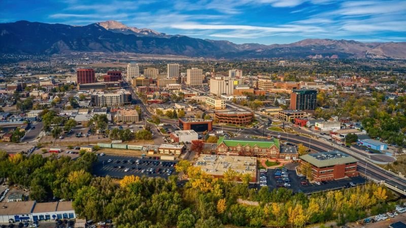 Frontier Airlines Colorado Springs International Airport – COS Terminal