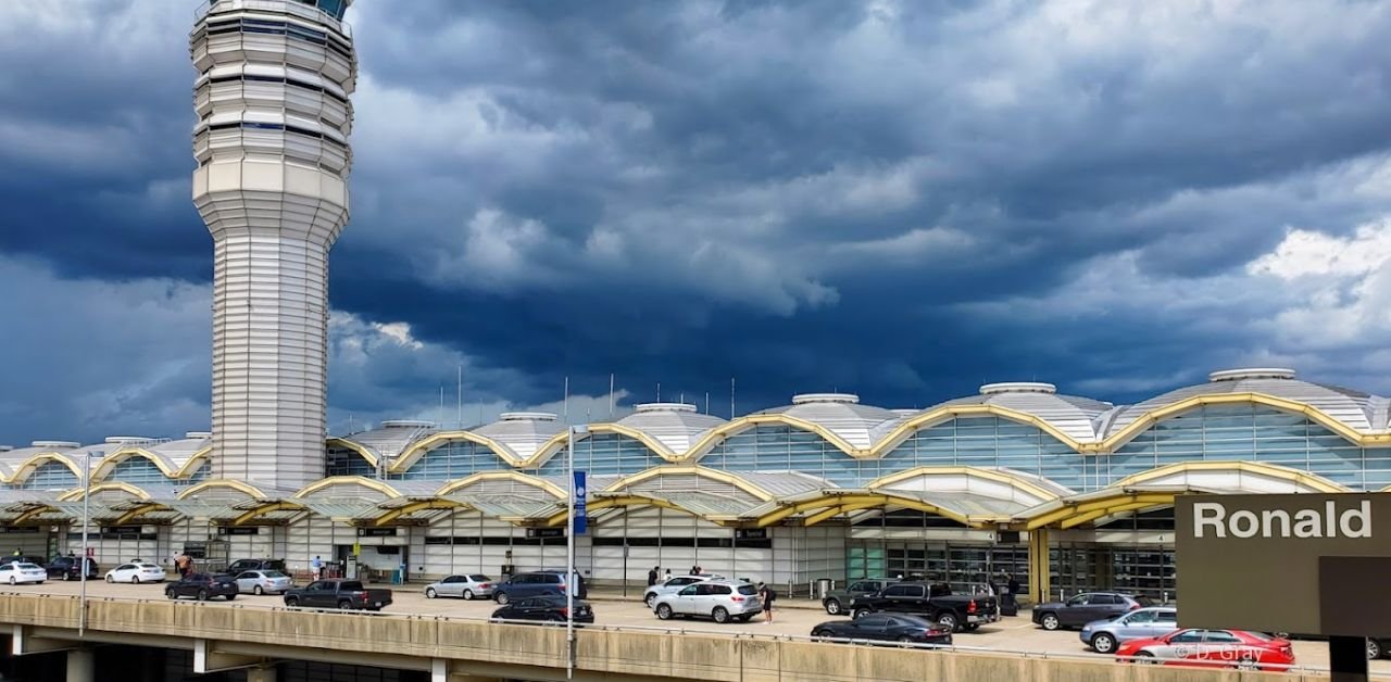 Frontier Airlines Ronald Reagan Washington National Airport – DCA Terminal