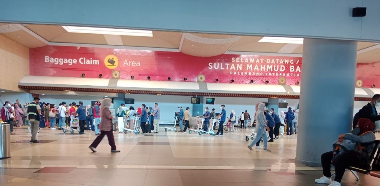 Singapore Airlines Sultan Mahmud Badaruddin II International Airport – PLM Terminal