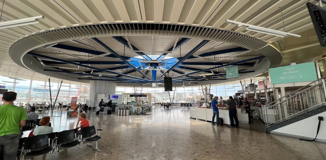 Starlux Airlines Geneva Airport – GVA Terminal