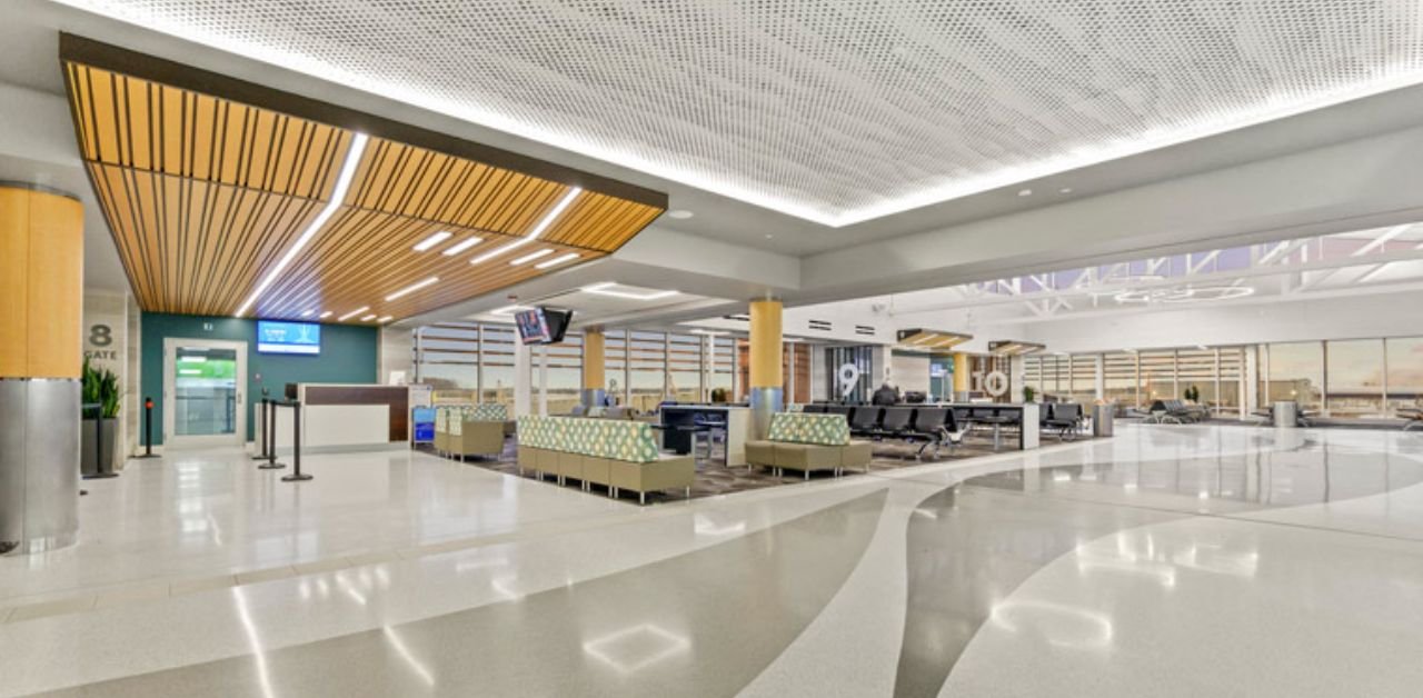 United Airlines Fort Wayne Airport – FWA Terminal