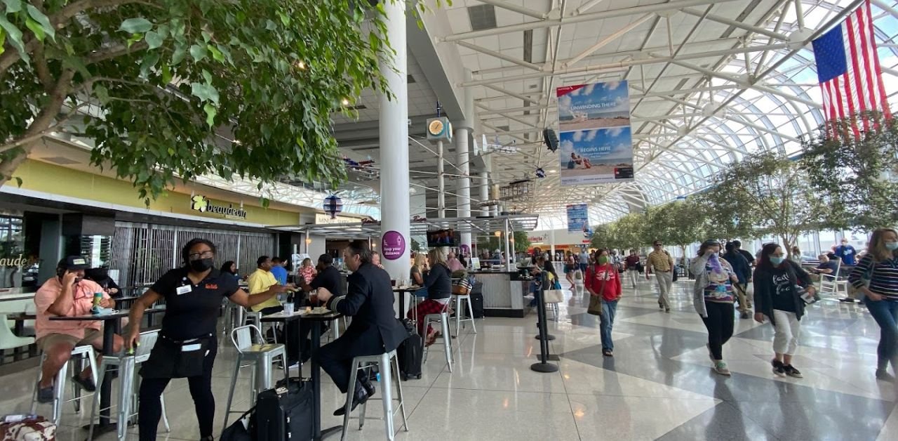 United Airlines Charleston Airport – CHS Terminal