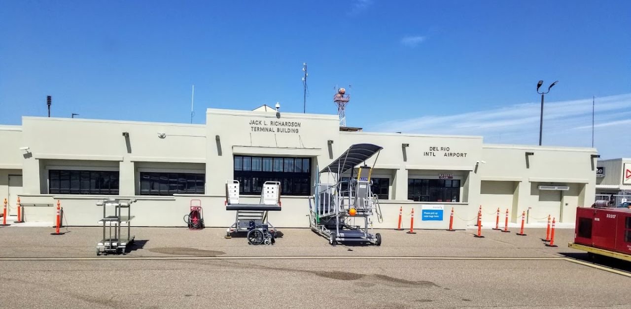 United Airlines Del Rio Airport – DRT Terminal