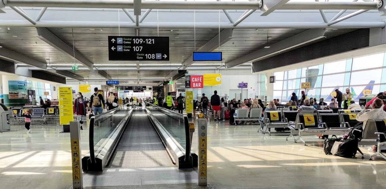 United Airlines DUB Terminal – Dublin Airport