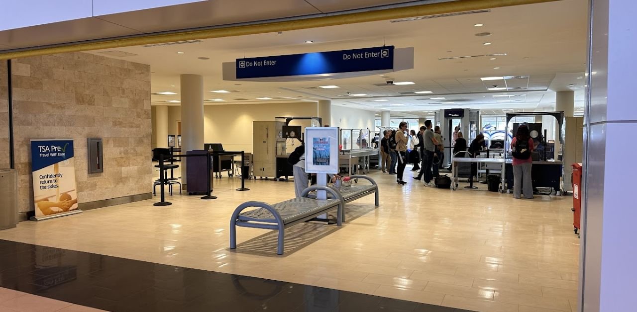 United Airlines Greenville-Spartanburg Airport – GSP Terminal