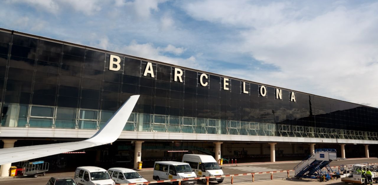 9 Airlines Barcelona Office In Spain